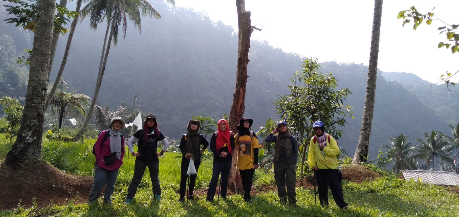 Paniisan Abah Danu, Rest Area Ideal ke Curug Cileat