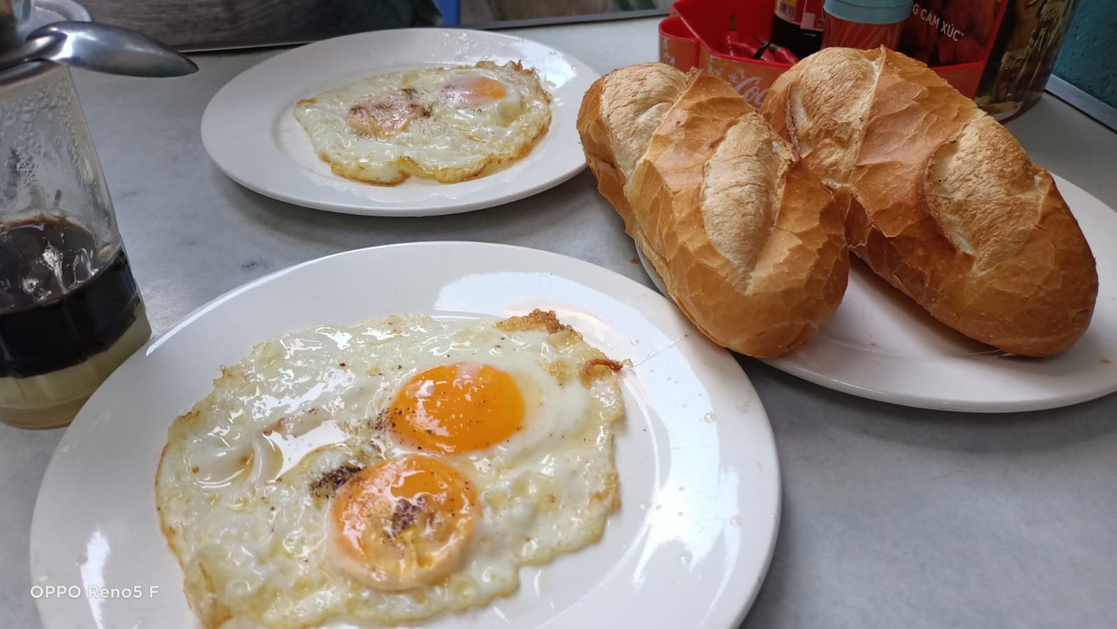 Banh Mi Sarapan Andalan Backpacker di Vietnam